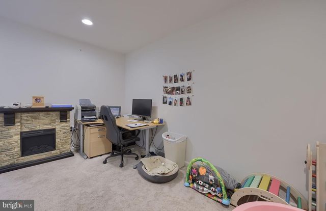 3037 C MERIDIAN CMNS, Mechanicsburg, PA 17055