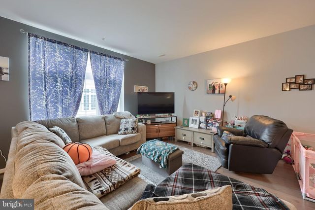 3037 C MERIDIAN CMNS, Mechanicsburg, PA 17055