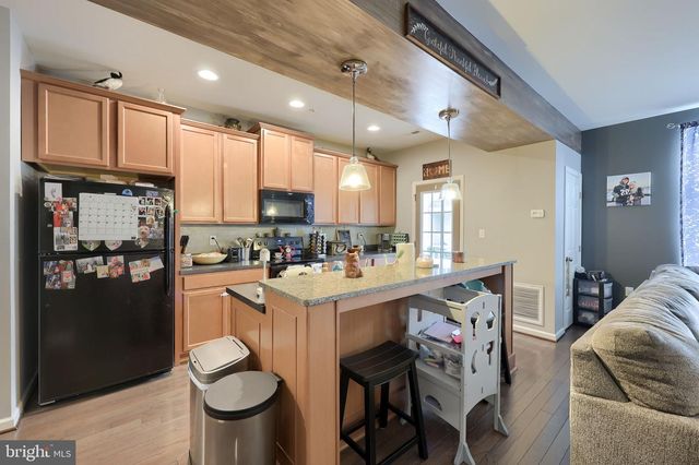 3037 C MERIDIAN CMNS, Mechanicsburg, PA 17055