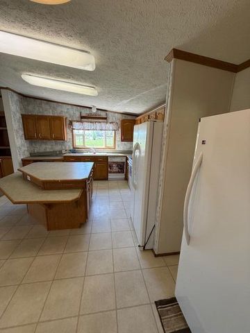 5838 Meadowbrook Road, Albany, OH 45710