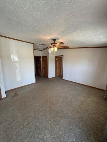 5838 Meadowbrook Road, Albany, OH 45710