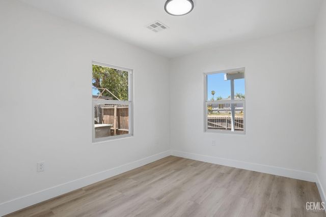 707 Lincoln Avenue, Bakersfield, CA 93308