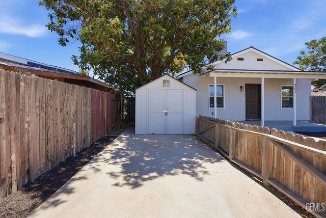 707 Lincoln Avenue, Bakersfield, CA 93308