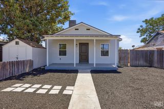 707 Lincoln Avenue, Bakersfield, CA 93308