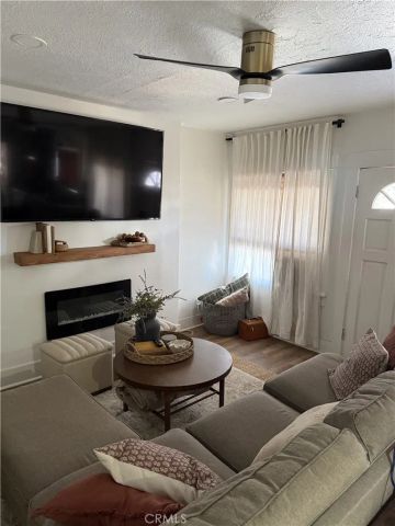 326 E Canyon Blvd, Monrovia, CA 91016