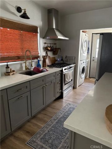 326 E Canyon Blvd, Monrovia, CA 91016
