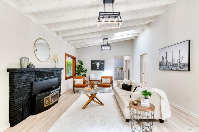 15715 Drake Rd, Guerneville, CA 95446