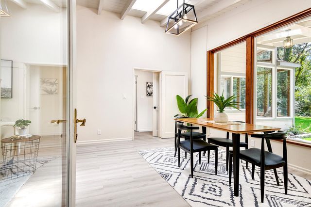 15715 Drake Rd, Guerneville, CA 95446