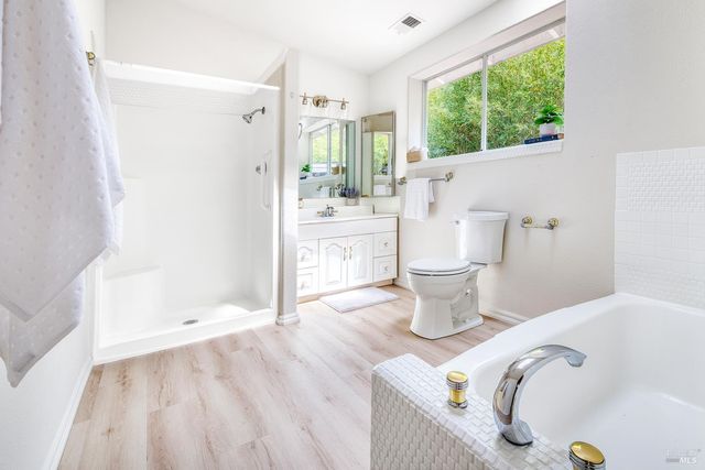 15715 Drake Rd, Guerneville, CA 95446