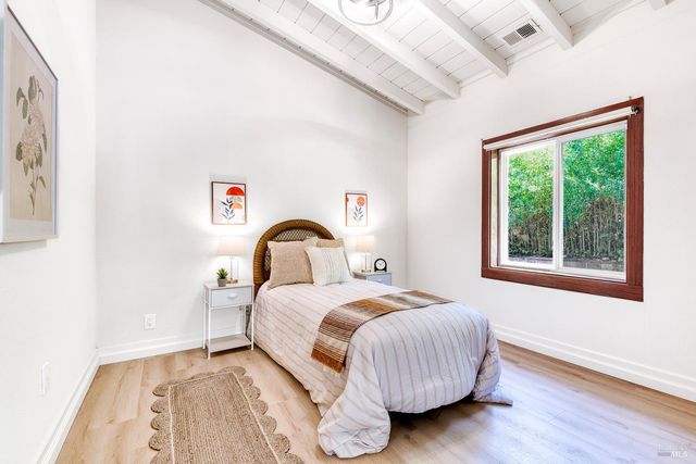 15715 Drake Rd, Guerneville, CA 95446