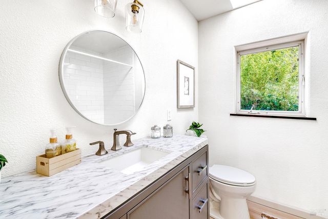 15715 Drake Rd, Guerneville, CA 95446