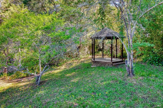 15715 Drake Rd, Guerneville, CA 95446