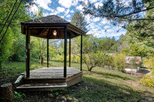 15715 Drake Rd, Guerneville, CA 95446