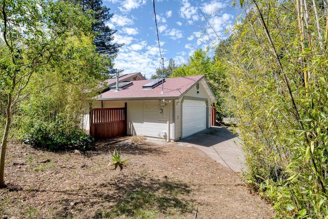 15715 Drake Rd, Guerneville, CA 95446