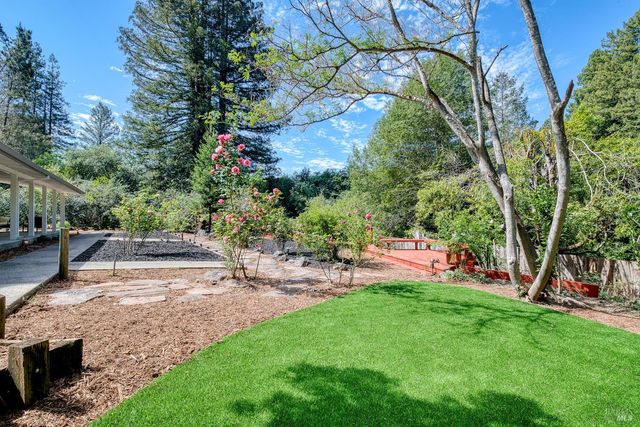 15715 Drake Rd, Guerneville, CA 95446