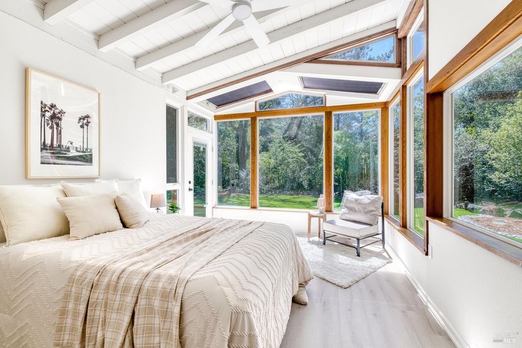 15715 Drake Rd, Guerneville, CA 95446