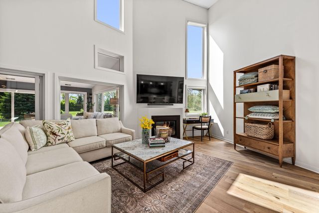 3027 W Palmer Avenue, La Porte, IN 46350