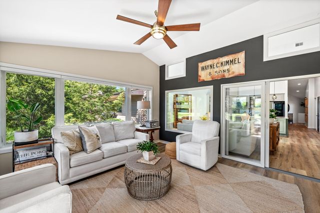 3027 W Palmer Avenue, La Porte, IN 46350