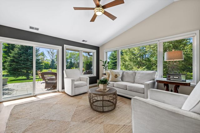 3027 W Palmer Avenue, La Porte, IN 46350