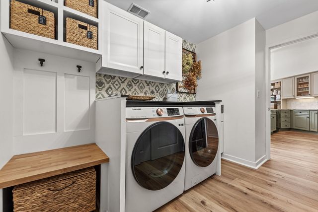 3027 W Palmer Avenue, La Porte, IN 46350