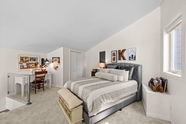 3027 W Palmer Avenue, La Porte, IN 46350