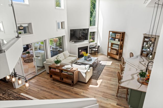 3027 W Palmer Avenue, La Porte, IN 46350