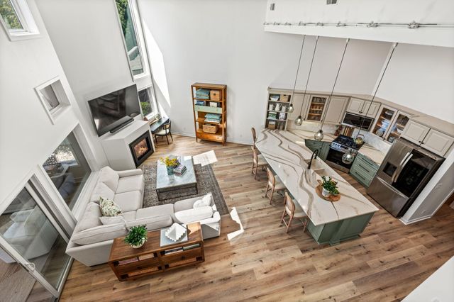 3027 W Palmer Avenue, La Porte, IN 46350