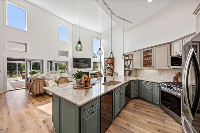 3027 W Palmer Avenue, La Porte, IN 46350