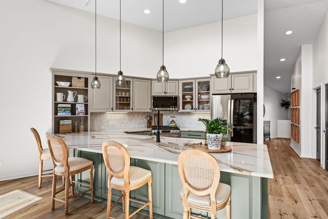 3027 W Palmer Avenue, La Porte, IN 46350