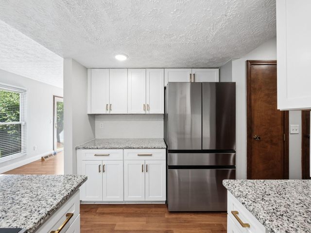 365 Halsbury Circle, Columbus, OH 43230