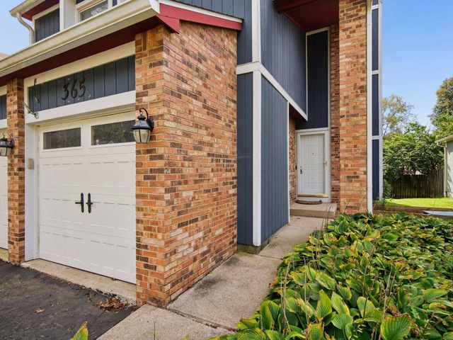 365 Halsbury Circle, Columbus, OH 43230