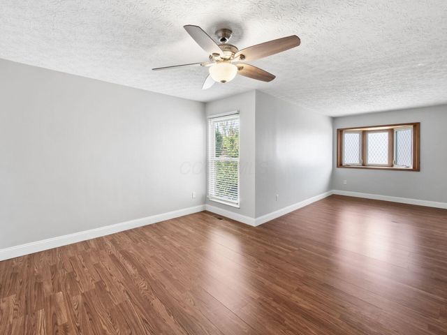 365 Halsbury Circle, Columbus, OH 43230