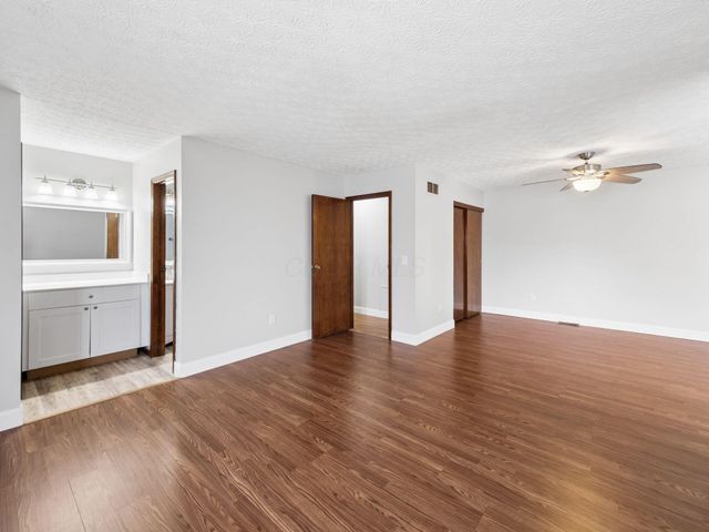 365 Halsbury Circle, Columbus, OH 43230