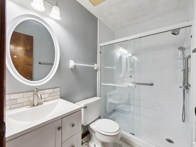 365 Halsbury Circle, Columbus, OH 43230
