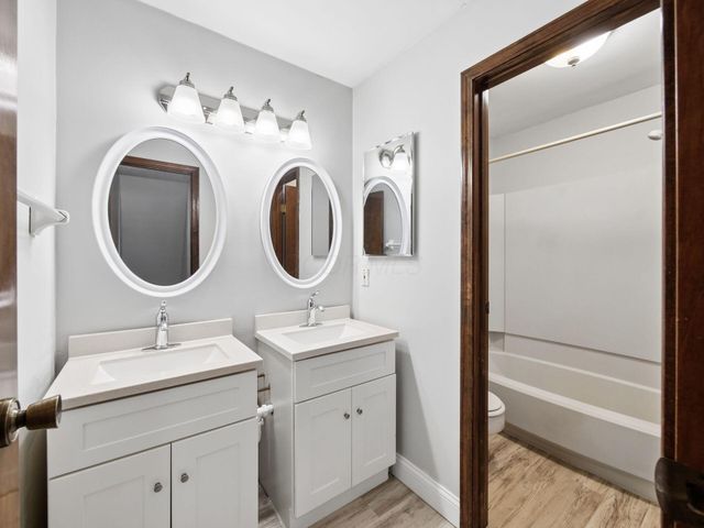 365 Halsbury Circle, Columbus, OH 43230