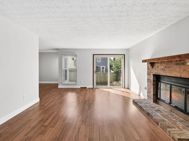 365 Halsbury Circle, Columbus, OH 43230