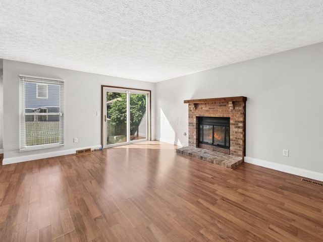 365 Halsbury Circle, Columbus, OH 43230