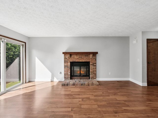 365 Halsbury Circle, Columbus, OH 43230