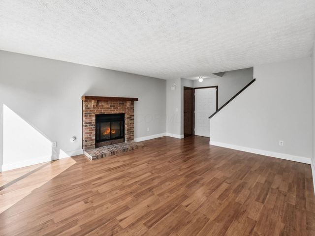 365 Halsbury Circle, Columbus, OH 43230
