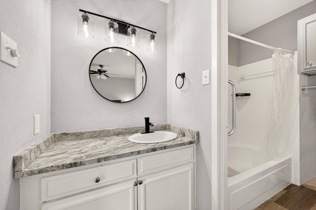 13640 Flagstone Lane, Dallas, TX 75240
