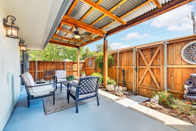 13640 Flagstone Lane, Dallas, TX 75240