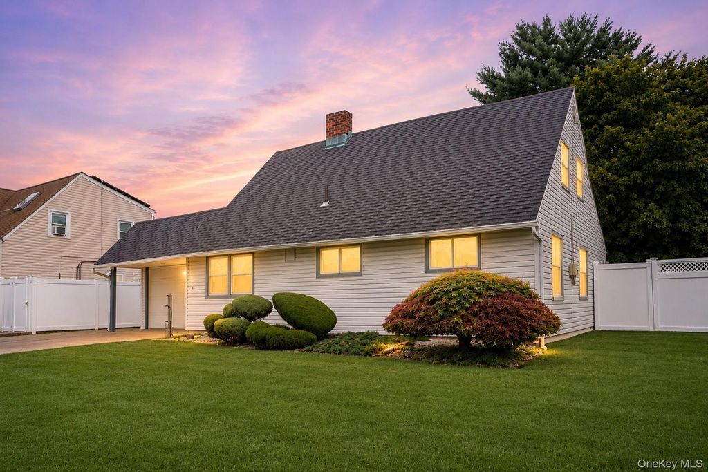 30 Bent Lane, Levittown, NY 11756