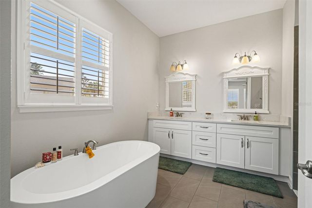 4698 HICKORY OAK DRIVE, Brooksville, FL 34601