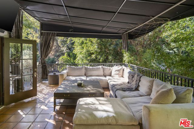 1930 Laurel Canyon Boulevard, Los Angeles, CA 90046