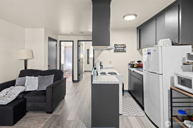 6630 202nd Street SW, Lynnwood, WA 98036