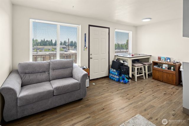 6630 202nd Street SW, Lynnwood, WA 98036