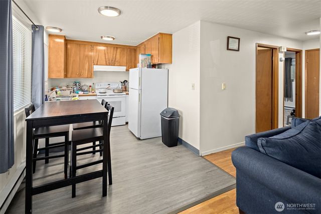 6630 202nd Street SW, Lynnwood, WA 98036