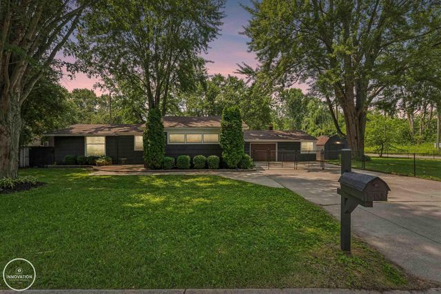 367 Sherwood Lane, Algonac, MI 48001
