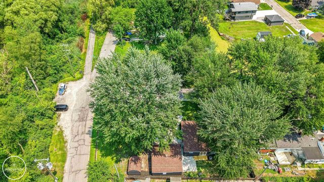 367 Sherwood Lane, Algonac, MI 48001