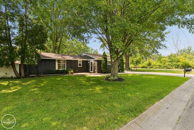 367 Sherwood Lane, Algonac, MI 48001